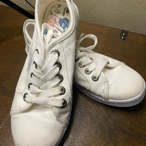 Blowfish canvas shoes, size 7